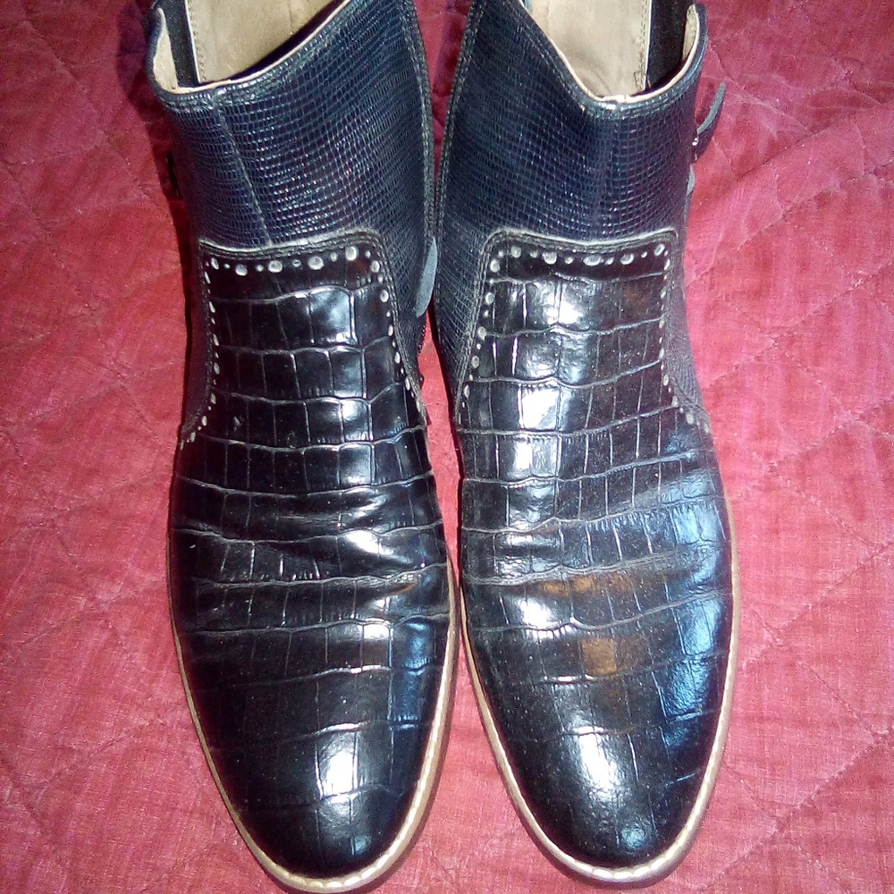 Men's leather boots